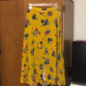 Long floral skirt!
